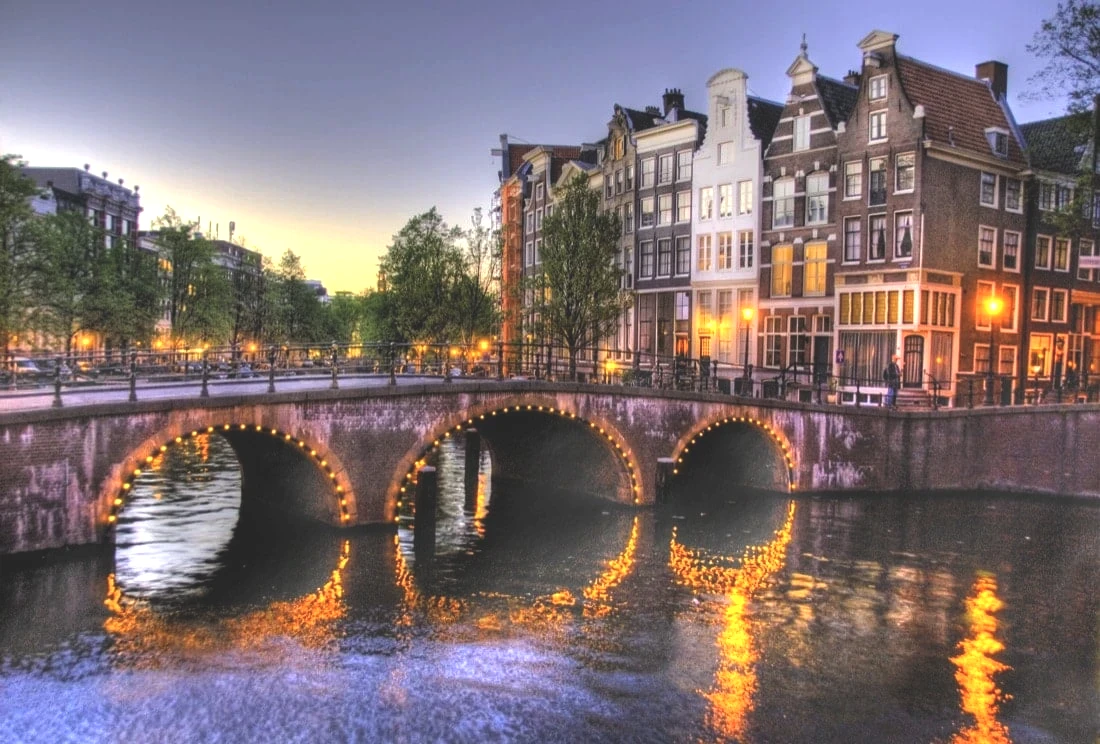 amsterdam.jpg