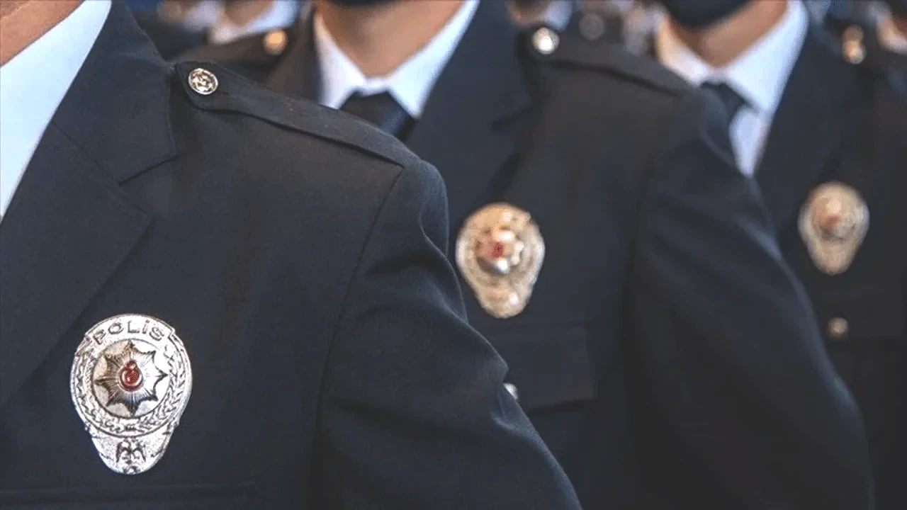 Sdf Kpssden 60 Puan Alanlara Mujdeli Haber Geldi Egmnin Polis Alimi Detaylari Belli Oldu
