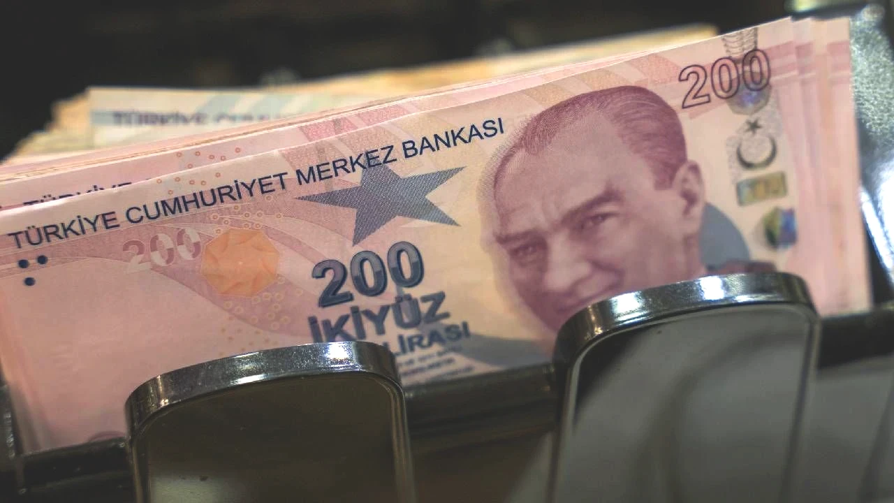 Bankalar emekli promosyonlarını güncelledi! 2025 Ağustos banka promosyonu ne kadar oldu? En yüksek ve en düşük emekli promosyonu ödeyen bankalar - 4