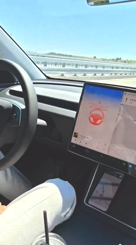 tesla-otopilottayken-surucu-bayilirsa-ne-olur-turkiyede-test-edildi-sonuc-sasirtti-2.jpg